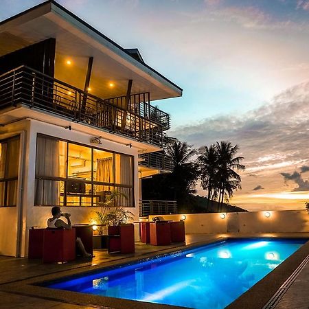 Av Suites Puerto Galera Eksteriør billede