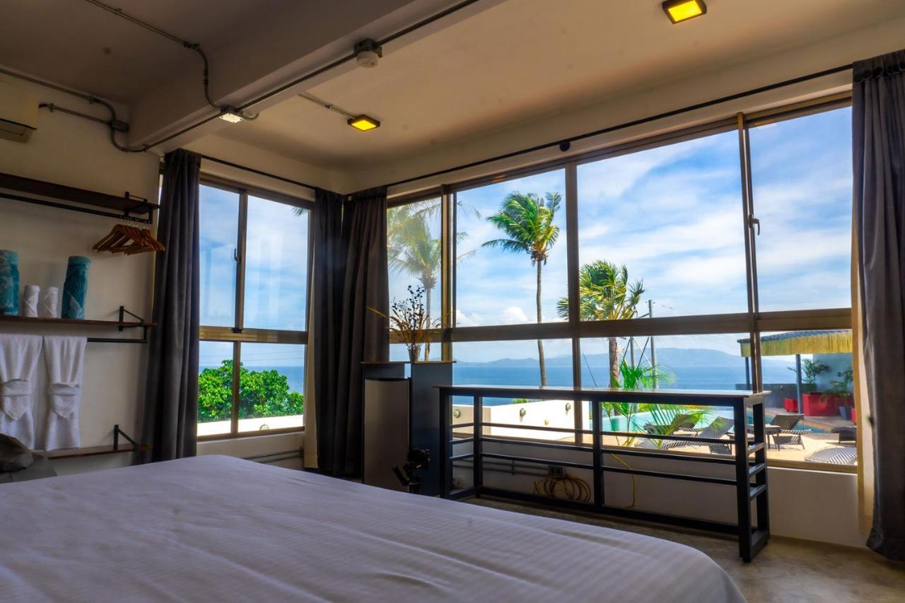 Av Suites Puerto Galera Eksteriør billede