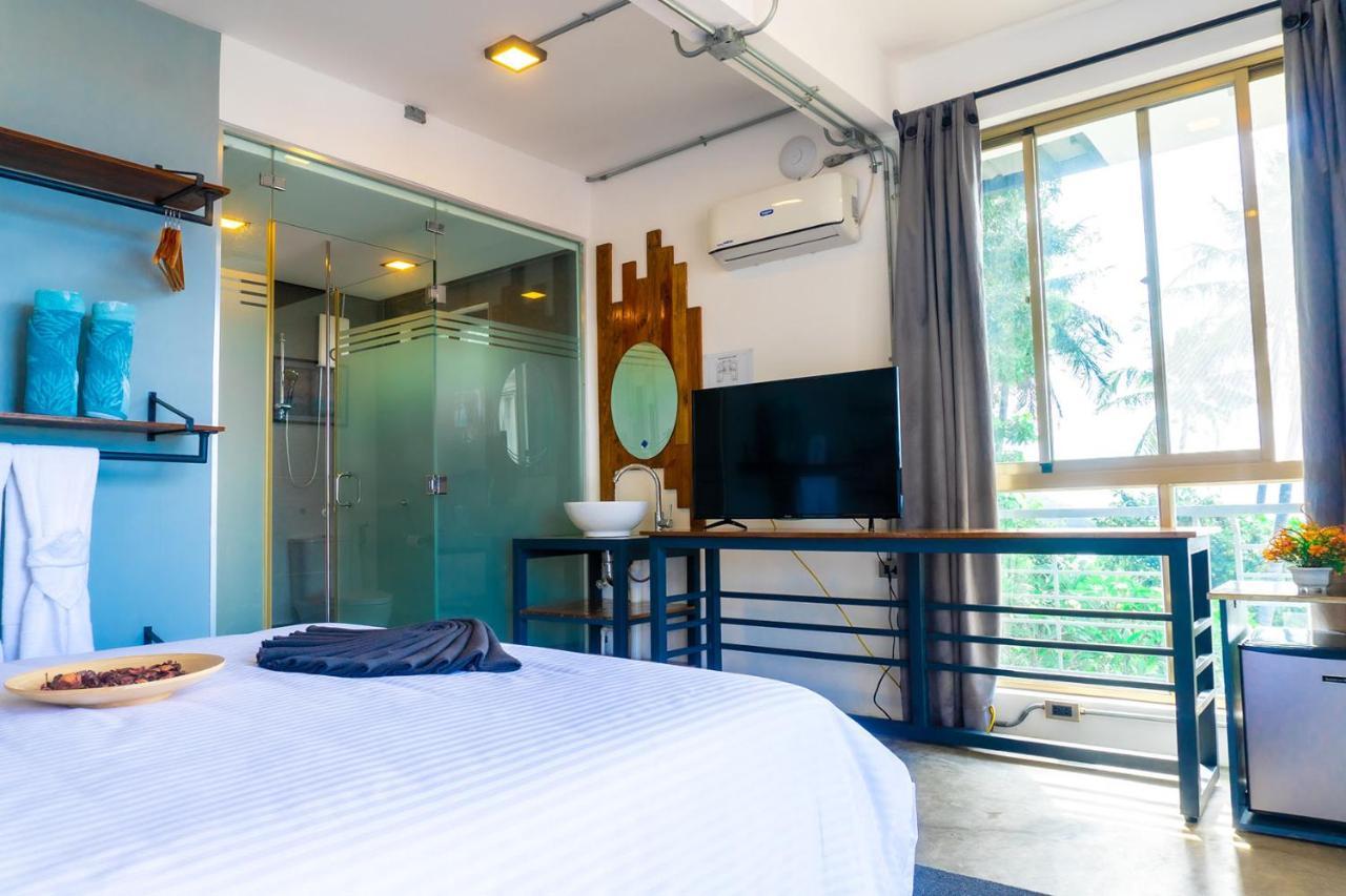 Av Suites Puerto Galera Eksteriør billede