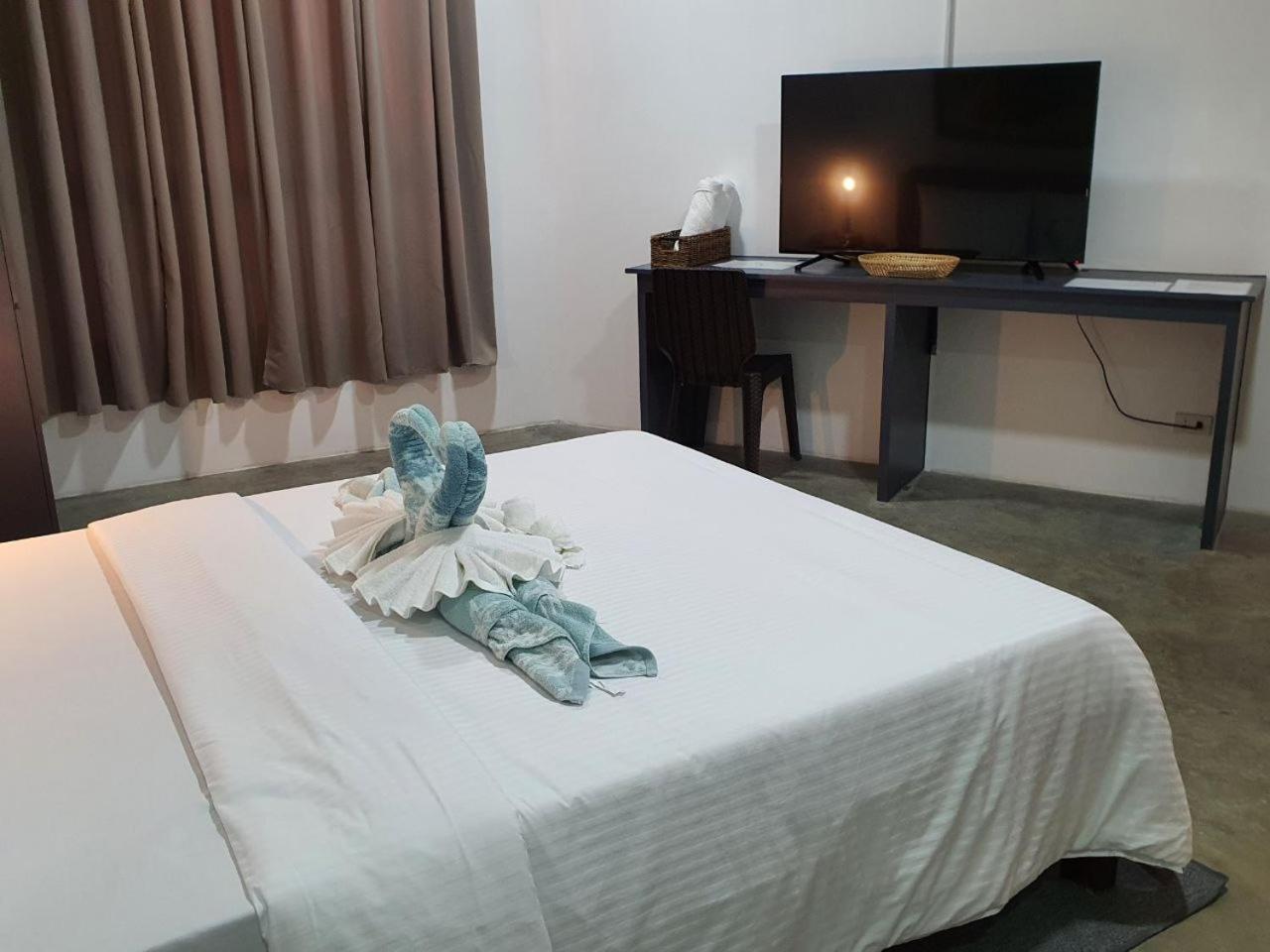 Av Suites Puerto Galera Eksteriør billede
