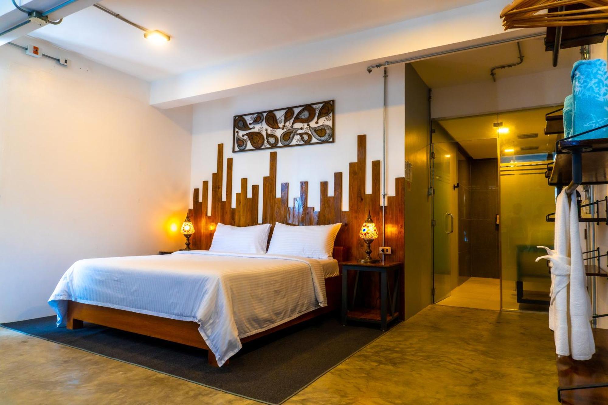 Av Suites Puerto Galera Eksteriør billede