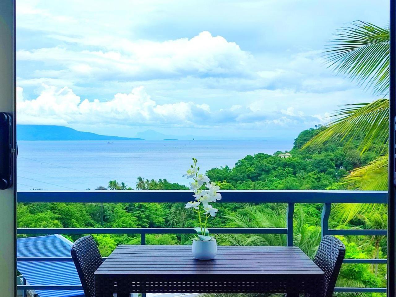 Av Suites Puerto Galera Eksteriør billede