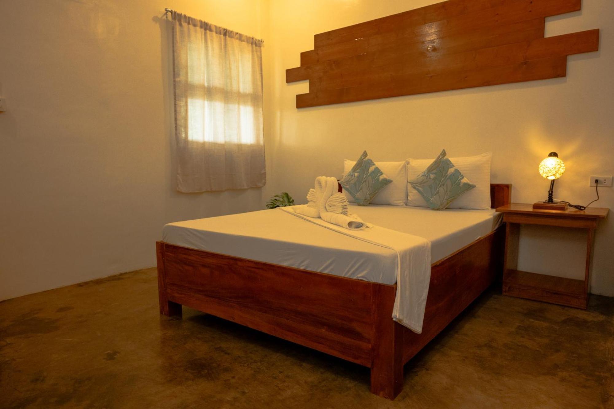 Av Suites Puerto Galera Eksteriør billede