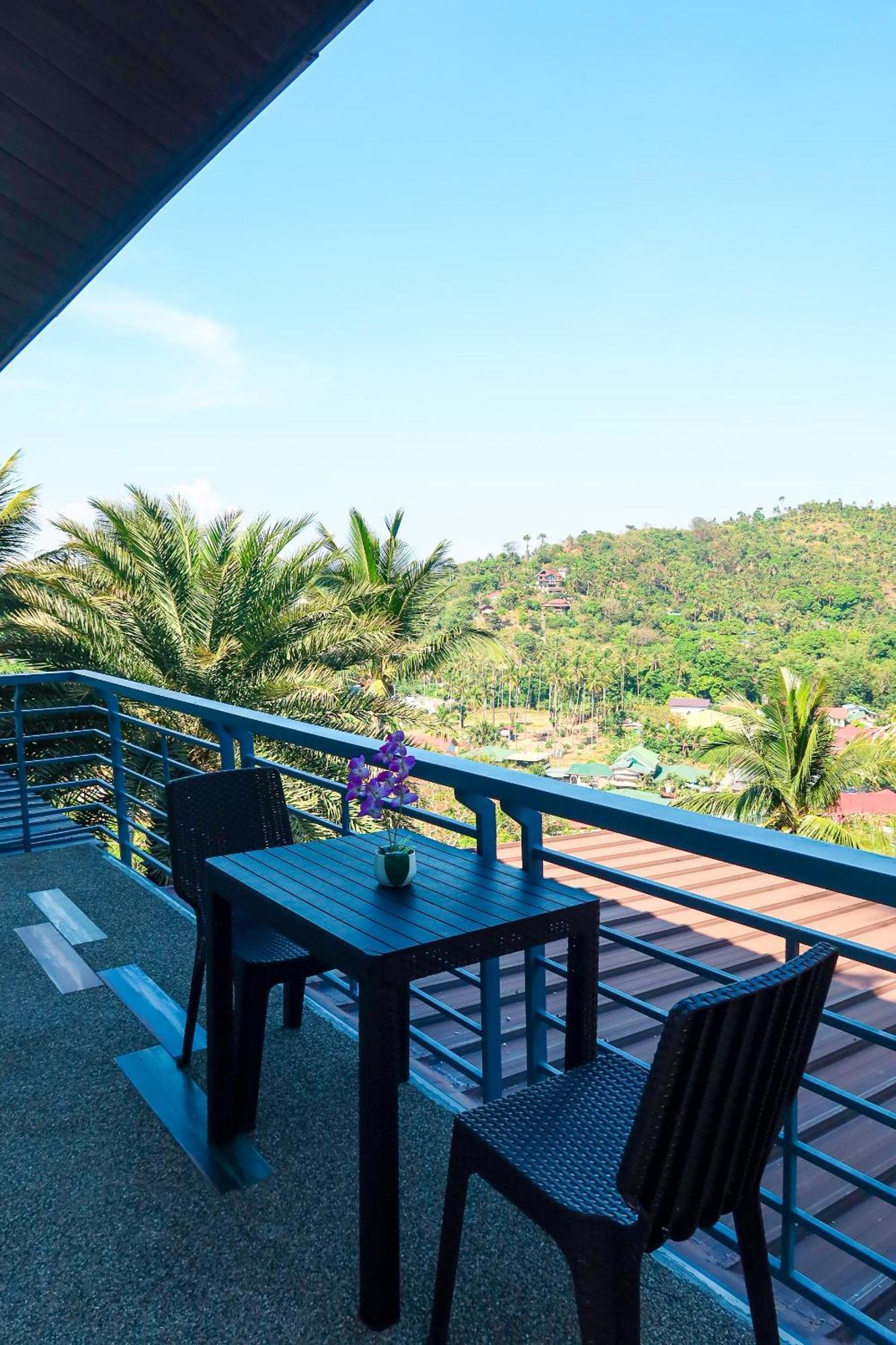 Av Suites Puerto Galera Eksteriør billede